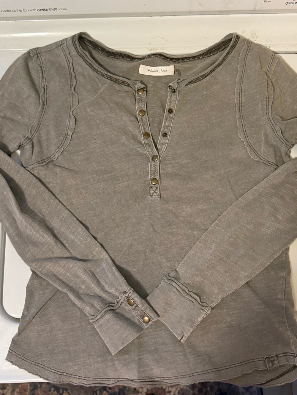 Mustard Seed gray slub knit Henley EUC Small 100% cotton